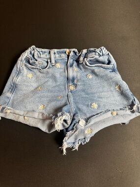 Arizona Jean Company Light Blue Daisy Embroidered Denim Shorts size 2